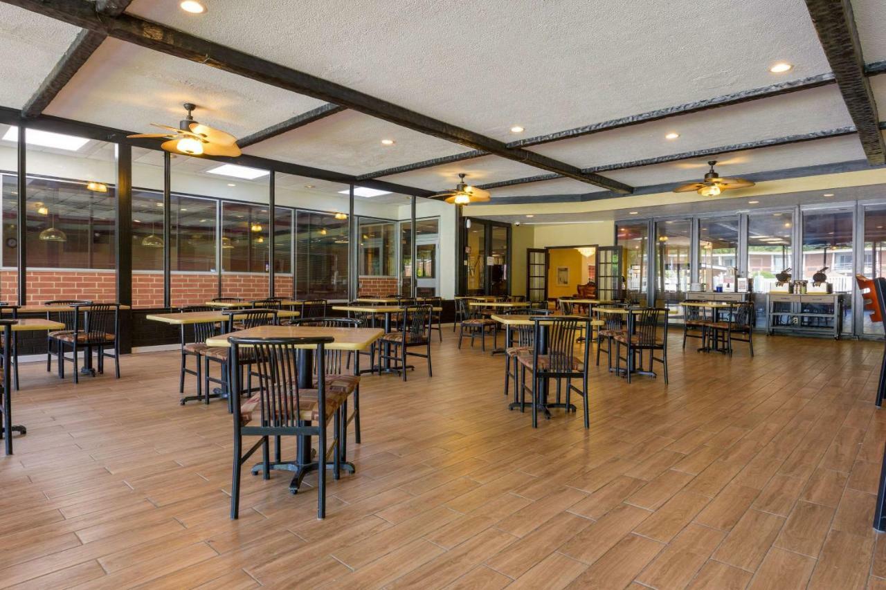Aire Hotel Lebanon Hershey Exterior photo