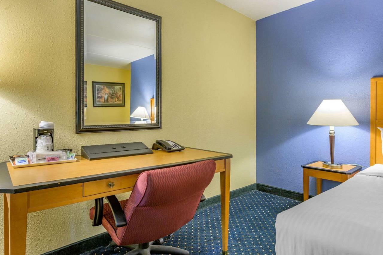 Aire Hotel Lebanon Hershey Exterior photo